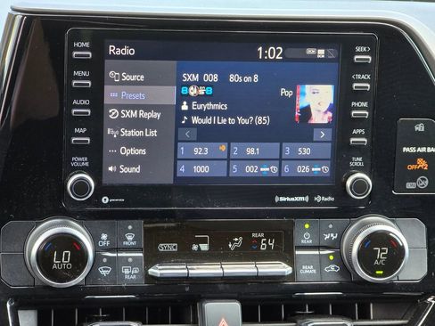 Used 2021 Toyota Highlander LE image 8