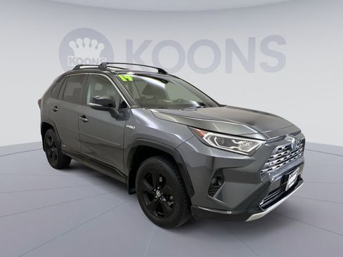 Used 2019 Toyota RAV4 XSE image 8