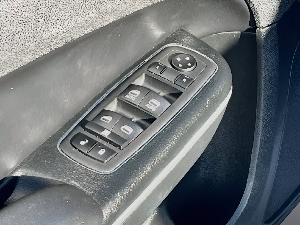 Used 2023 Chrysler 300 S RWD image 18