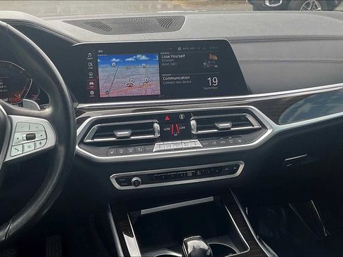 Used 2020 BMW X7 xDrive40i w/ Premium Package image 9