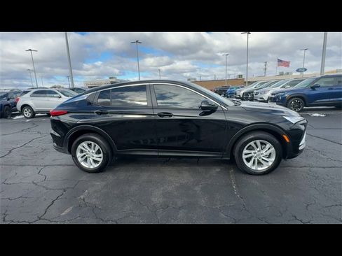 Certified 2025 Buick Envista Preferred image 9