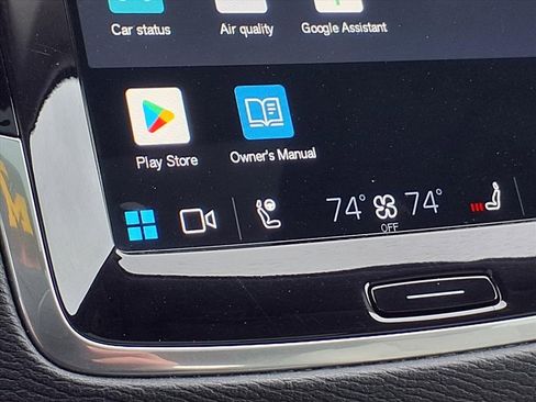 Used 2023 Volvo XC90 B6 Plus image 4