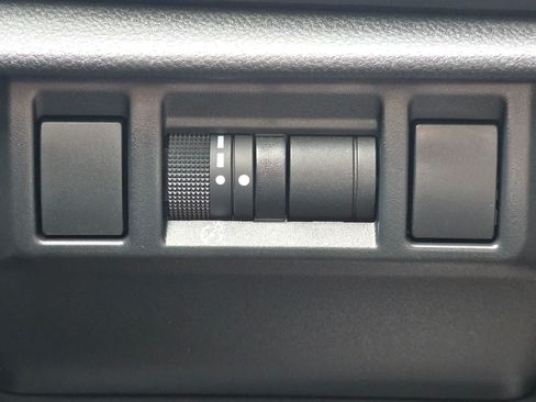 Certified 2025 Subaru Crosstrek 2.5i Wilderness w/ Crosstrek Mirror Package AWD/4WD image 18