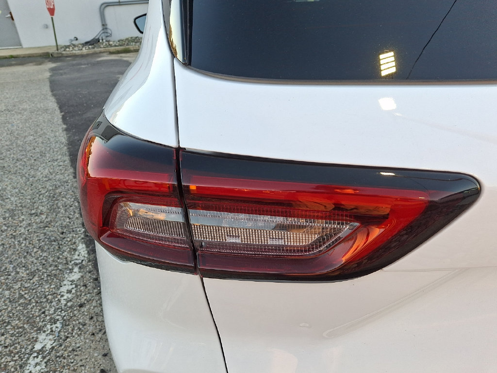 Used 2023 Ford Escape ST-Line w/ Tech Pack #1 AWD/4WD image 9
