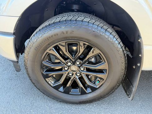 Used 2025 Ford F150 Lariat AWD/4WD image 46