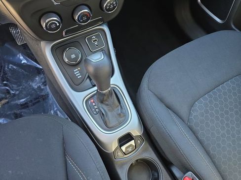 Used 2018 Jeep Compass Sport AWD/4WD image 26