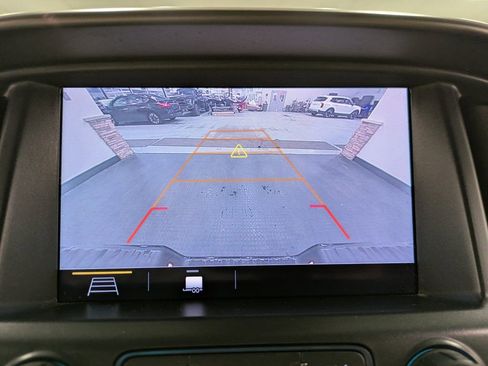 Used 2021 Chevrolet Colorado Z71 w/ Safety Package image 12