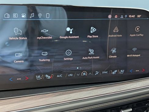 New 2026 Chevrolet Suburban Premier w/ Sun And Tow Package image 24