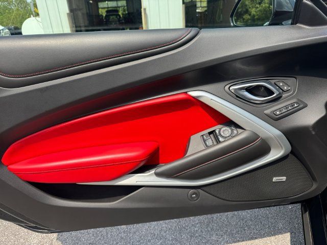 Used 2017 Chevrolet Camaro SS RWD image 11