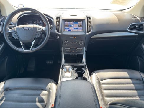 Used 2019 Ford Edge SEL w/ Equipment Group 201A FWD image 12