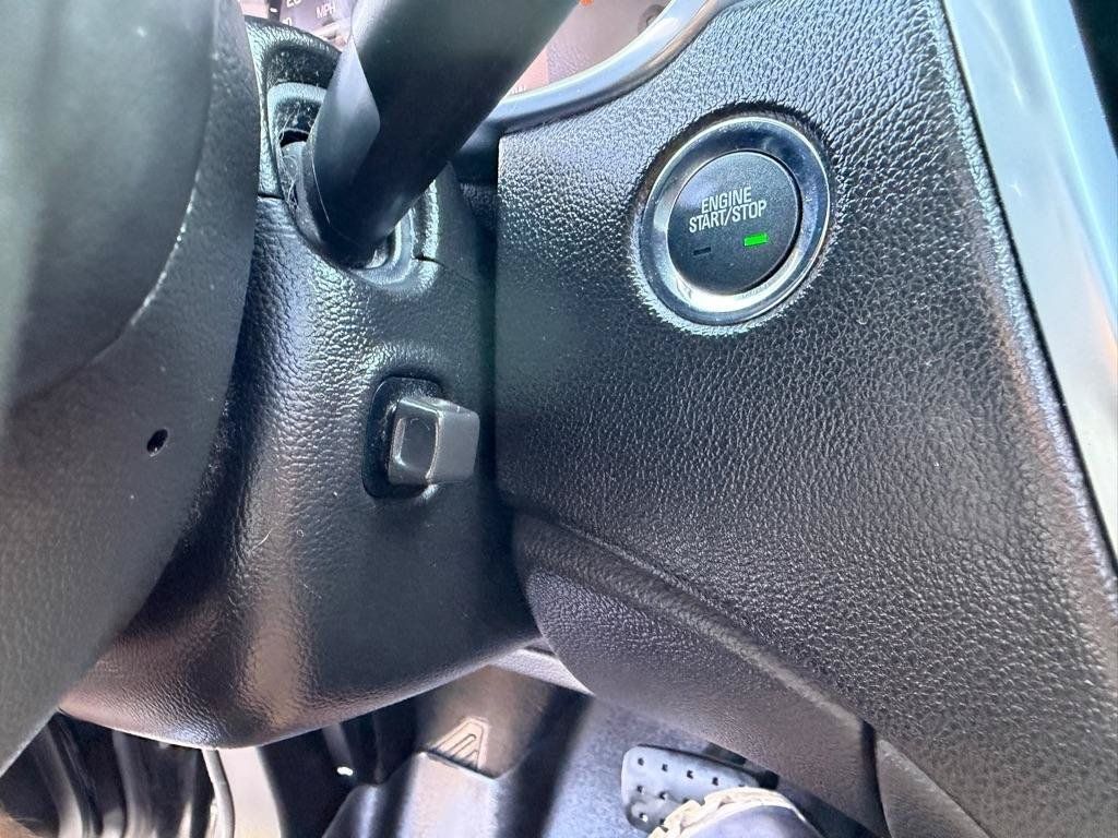 Used 2013 Cadillac SRX Premium FWD image 50