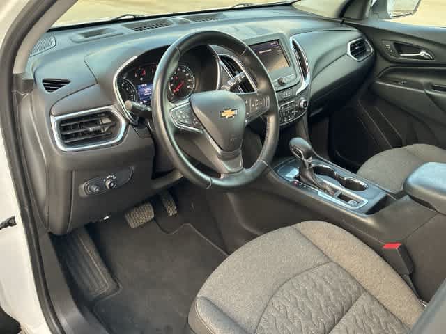 Used 2024 Chevrolet Equinox LT FWD image 2