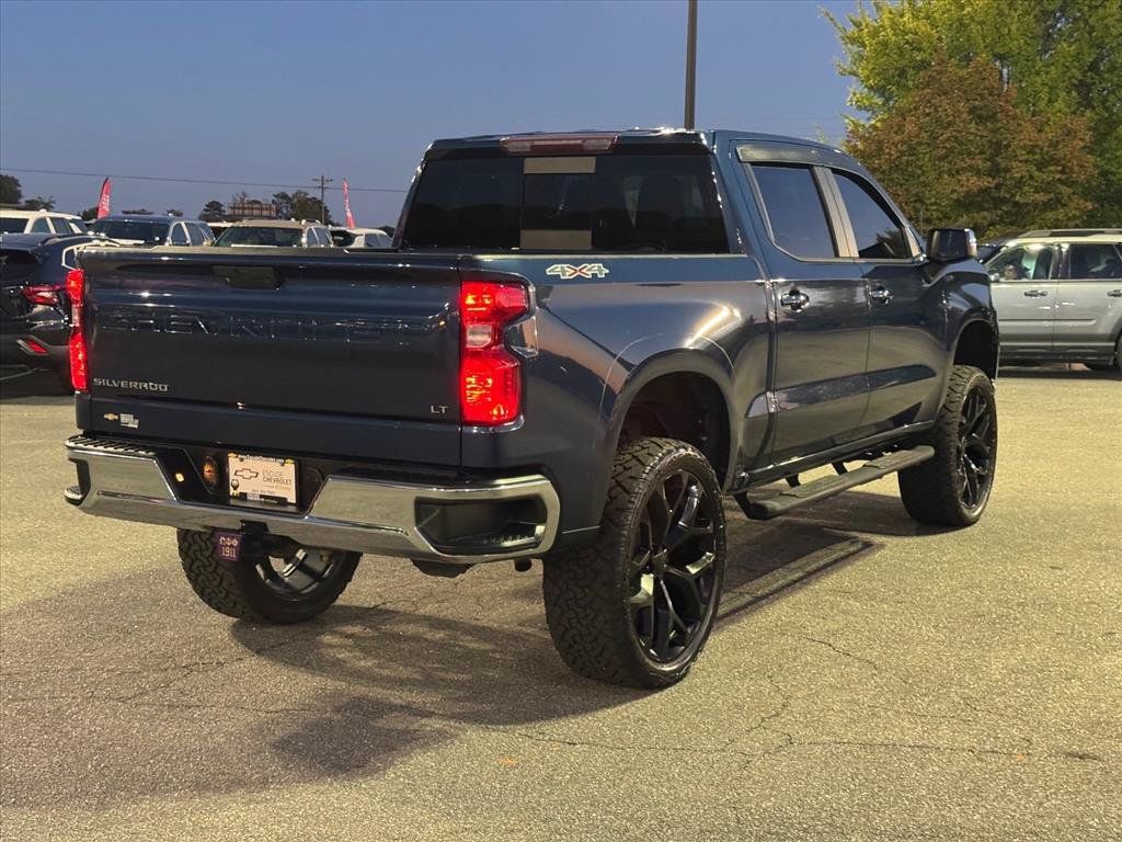 Used 2020 Chevrolet Silverado 1500 LT w/ All-Star Edition AWD/4WD image 3