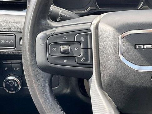 Used 2021 GMC Yukon Denali w/ Denali Premium Package image 20