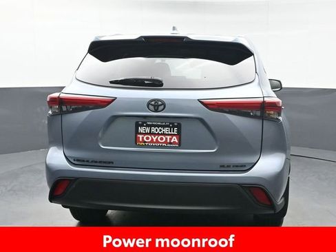 Certified 2022 Toyota Highlander XLE image 5