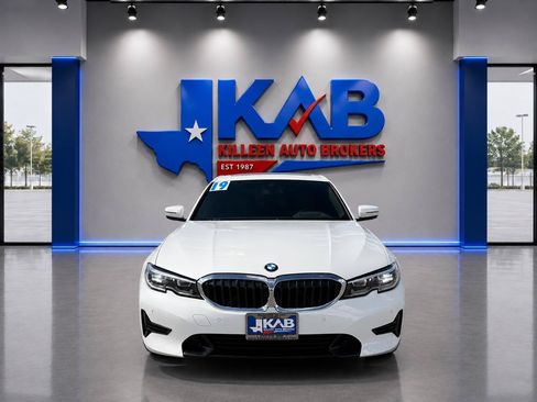 Used 2019 BMW 330i Sedan w/ Premium Package RWD image 8