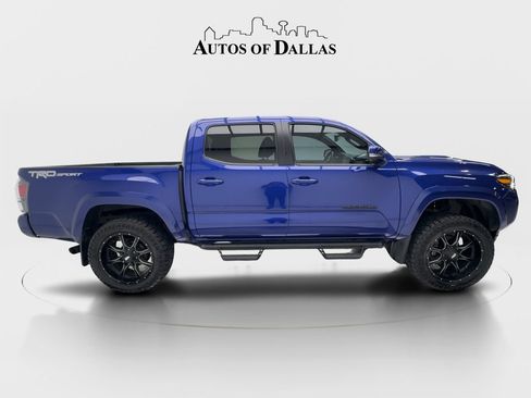 Used 2022 Toyota Tacoma TRD Sport w/ Technology Package RWD image 7