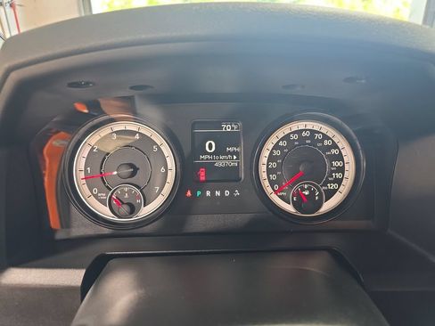 Used 2019 RAM 1500 Express w/ Ignition Orange Sport Package AWD/4WD image 18