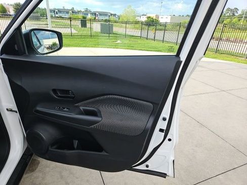 Used 2020 Nissan Kicks S FWD image 25