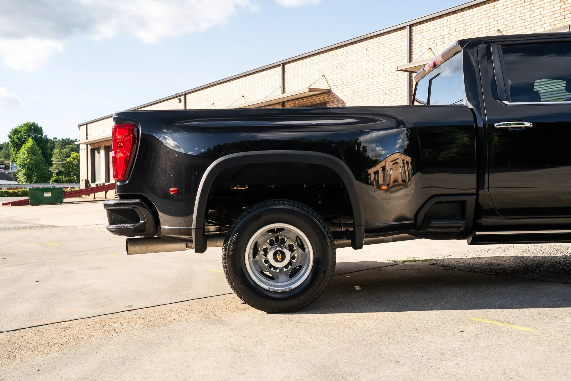 Used 2023 Chevrolet Silverado 3500 High Country AWD/4WD image 10