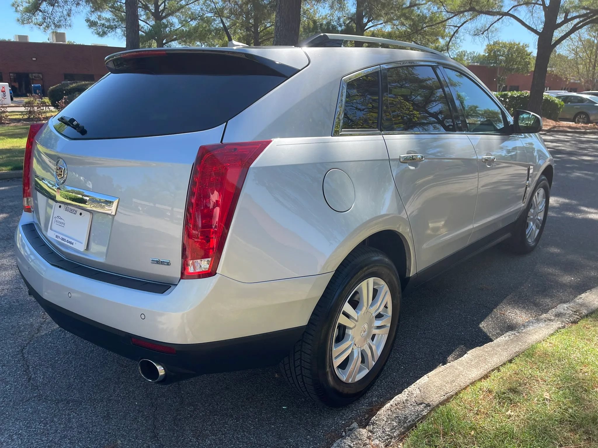 Used 2012 Cadillac SRX Luxury FWD image 5