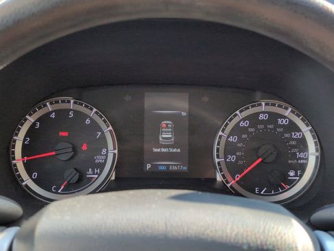 Used 2022 Toyota Highlander L image 18