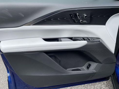 New 2026 Cadillac Lyriq Sport image 15