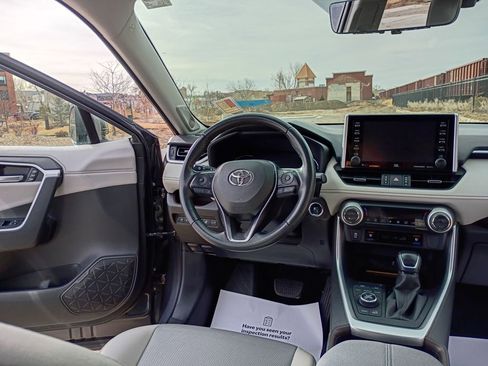 Used 2021 Toyota RAV4 Limited image 25