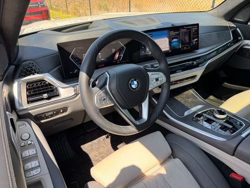 Used 2023 BMW X7 xDrive40i image 22