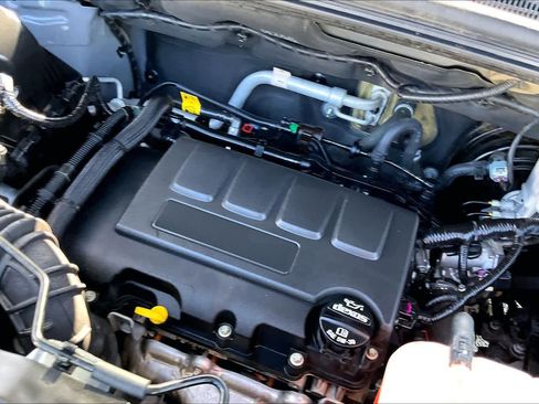 Used 2020 Buick Encore Preferred FWD image 29