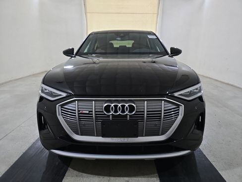 Used 2022 Audi e-tron Premium AWD/4WD image 2