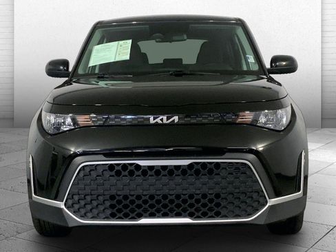 Used 2025 Kia Soul LX w/ LX Technology Package FWD image 2
