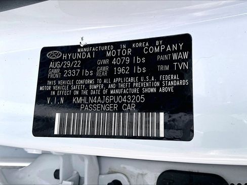 Used 2023 Hyundai Elantra Limited image 30