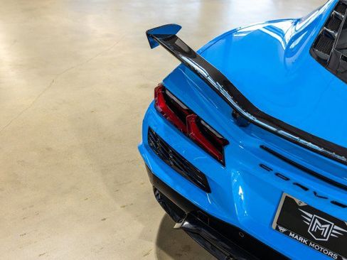 Used 2024 Chevrolet Corvette Z06 w/ Z07 Performance Package RWD image 17