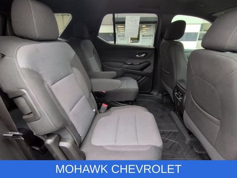 Used 2023 Chevrolet Traverse LT w/ Rear Camera Mirror Package AWD/4WD image 27