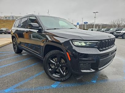 Used 2023 Jeep Grand Cherokee L Laredo