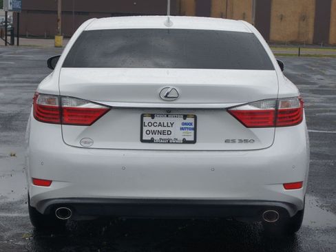 Used 2015 Lexus ES 350 w/ Luxury Package FWD image 3