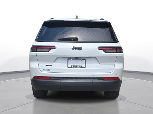 Certified 2023 Jeep Grand Cherokee Altitude AWD/4WD image 6