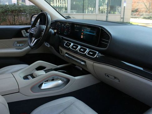 Used 2020 Mercedes-Benz GLE 350 4MATIC image 29