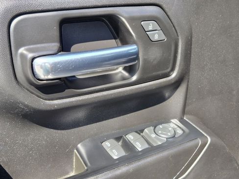 Used 2019 Chevrolet Silverado 1500 Custom Trail Boss w/ Custom Convenience Package image 14