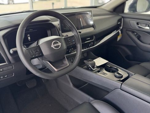 New 2025 Nissan Rogue SL image 17