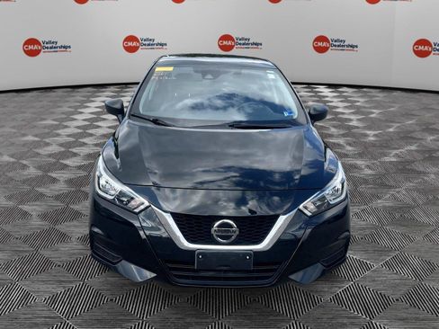Used 2022 Nissan Versa S FWD image 2