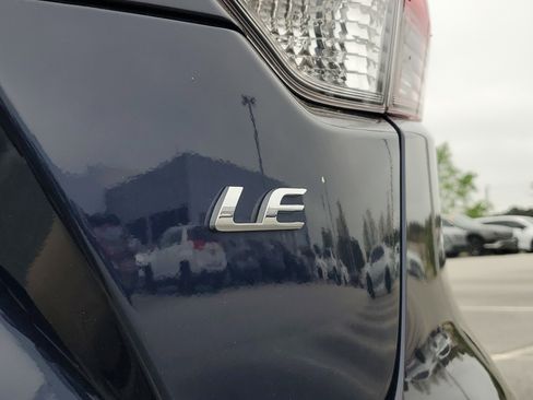 Used 2025 Toyota Corolla LE FWD image 7