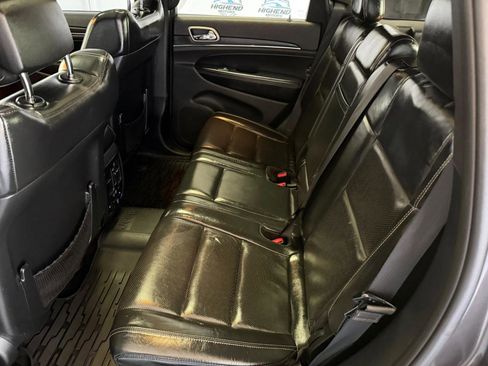 Used 2017 Jeep Grand Cherokee Limited w/ Luxury Group II image 19