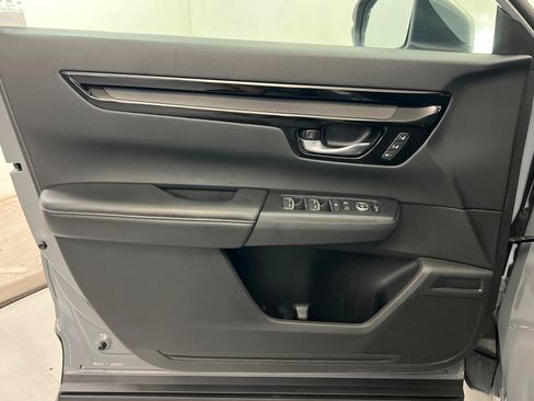 Used 2025 Honda CR-V EX-L image 16