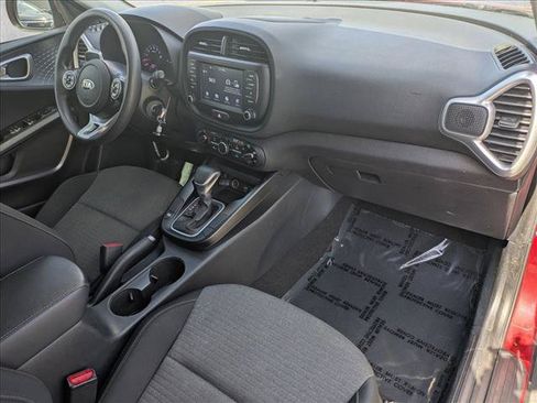 Used 2020 Kia Soul S FWD image 20
