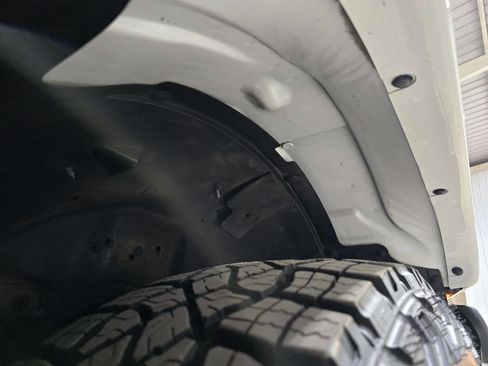 Used 2005 Chevrolet Silverado 1500 4x4 Crew Cab w/ Safe And Sound Package image 38