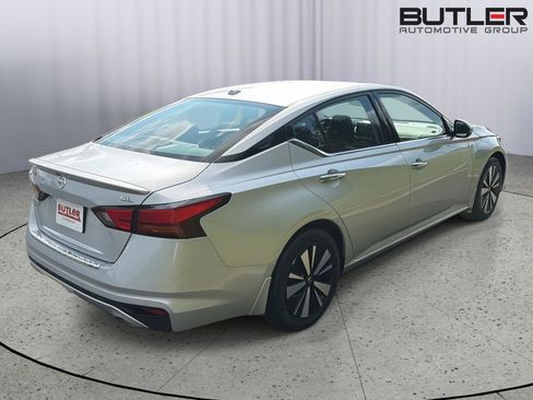 Used 2022 Nissan Altima 2.5 SL FWD image 6