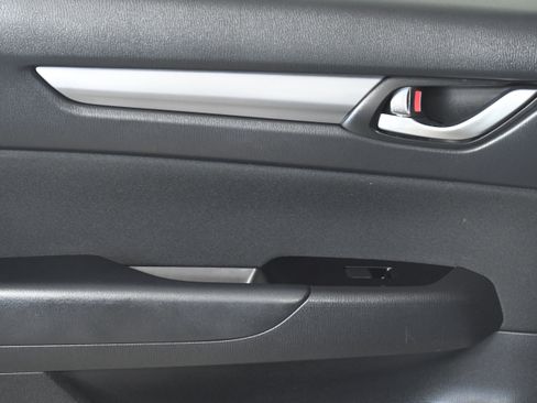 Used 2017 MAZDA CX-5 Sport image 23