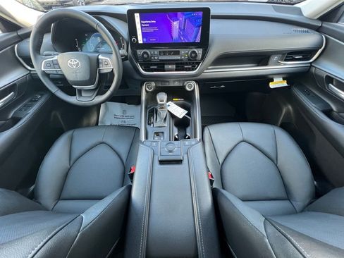 New 2026 Toyota Grand Highlander AWD Hybrid image 25